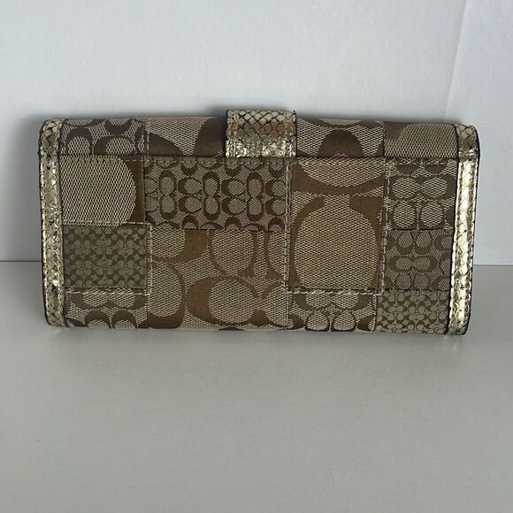 Coach Signature Patchwork Wallet Khaki Gold - Picture 2 of 13